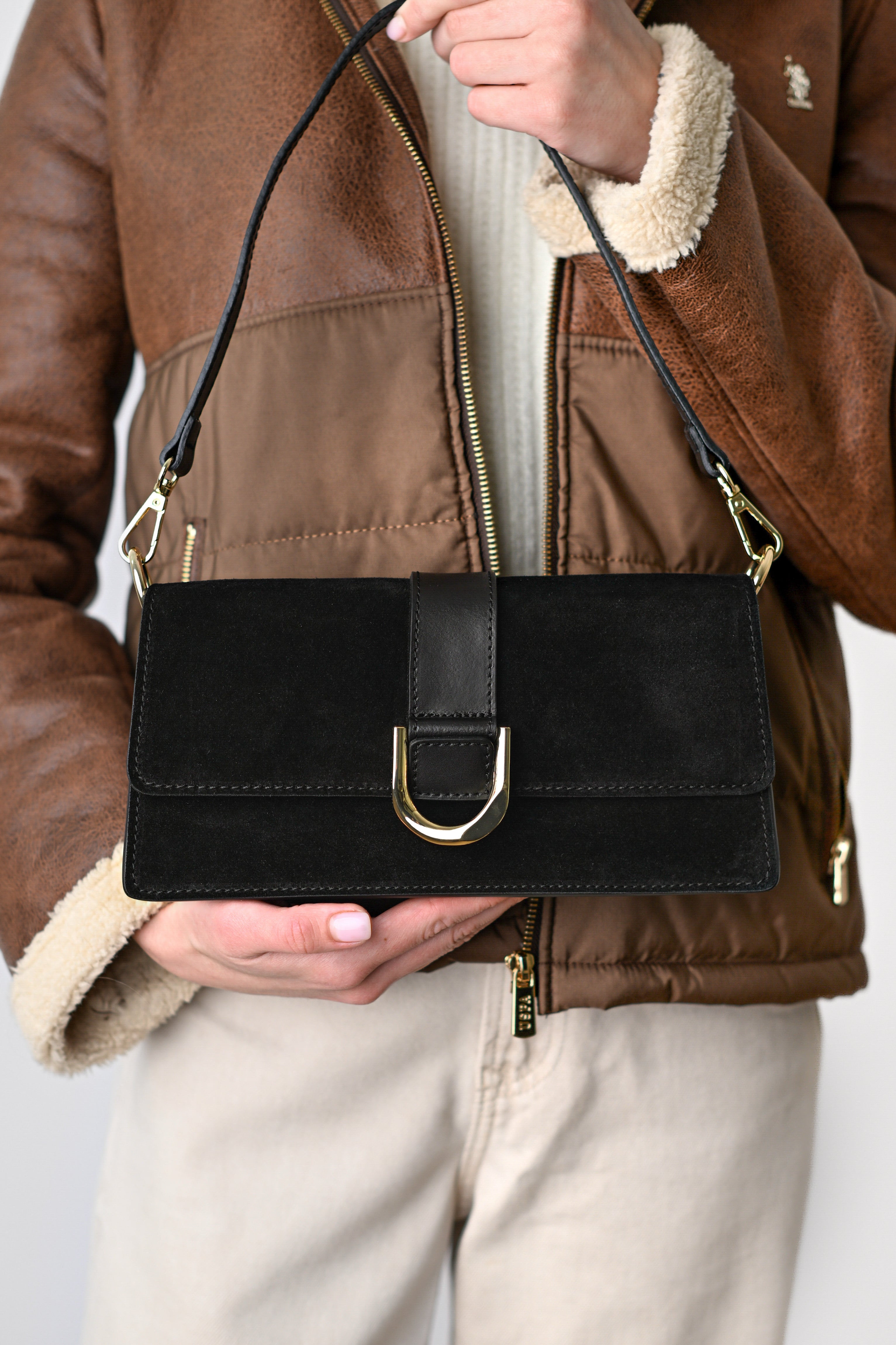 ALEXIA NEAGRĂ, VELUR, PIELE NATURALĂ..