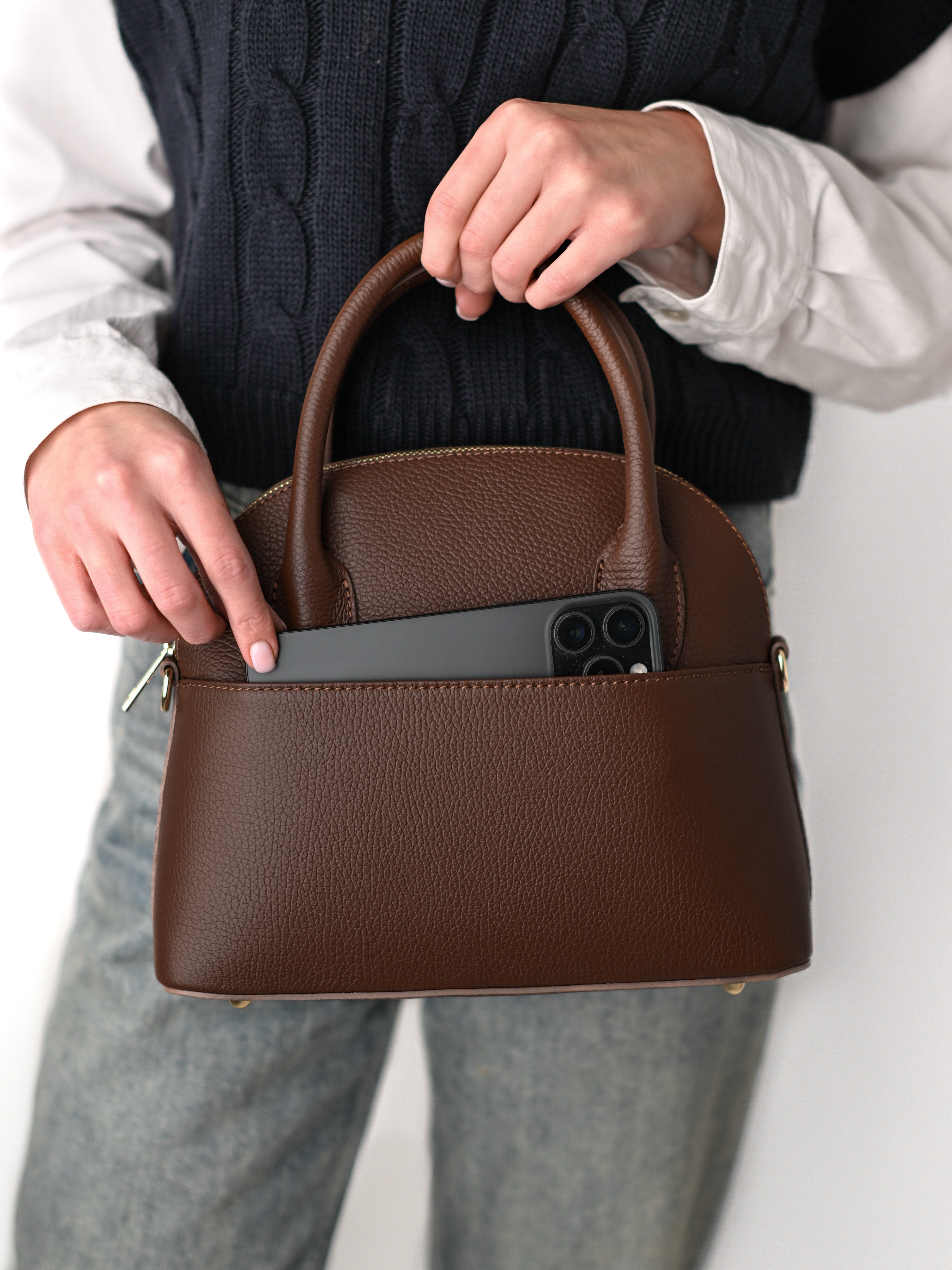 EMMA MAXI CIOCOLATĂ NEAGRĂ, PIELE NATURALĂ.