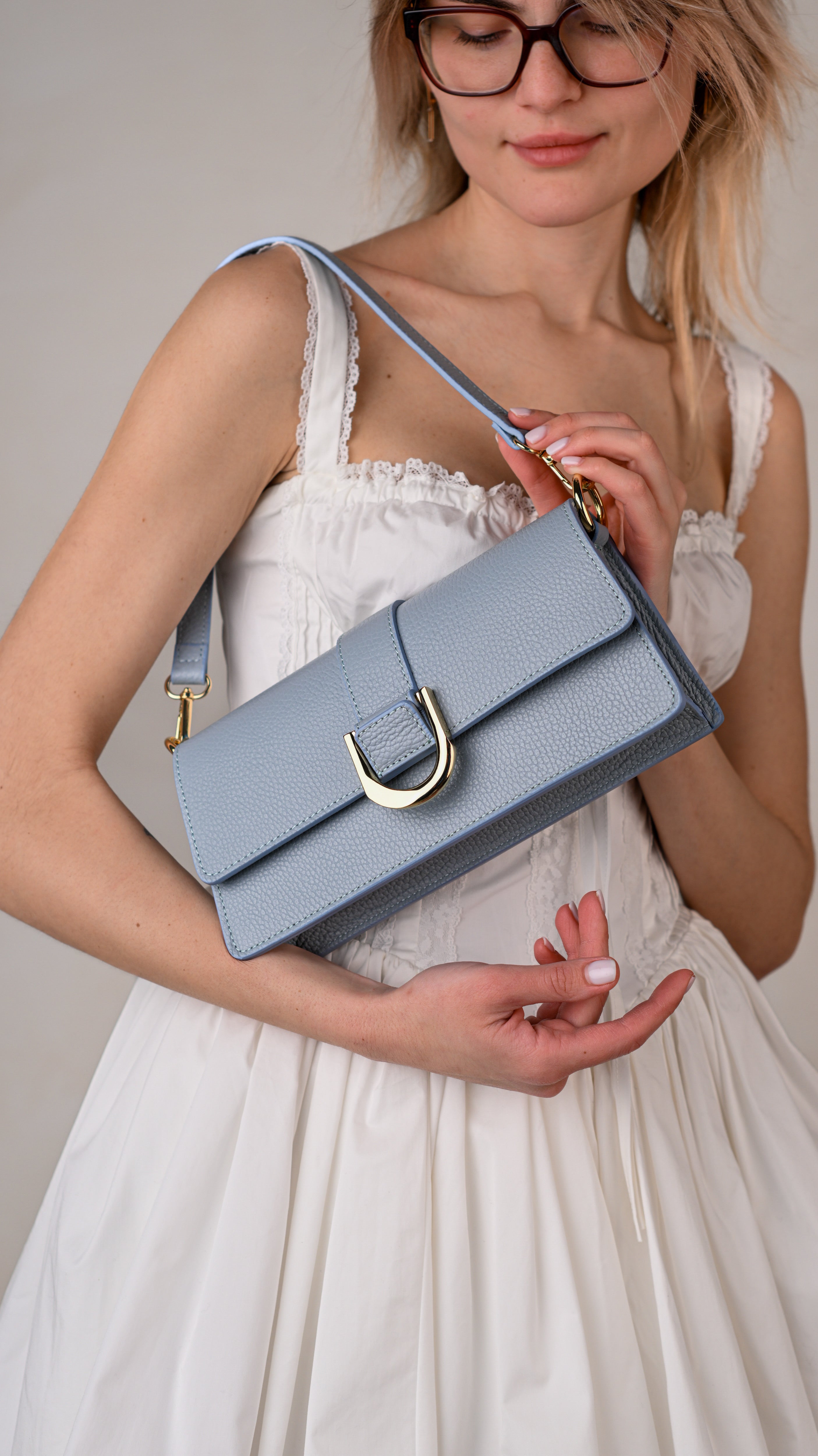 ALEXIA BABY BLUE, NATURALNA SKÓRA.